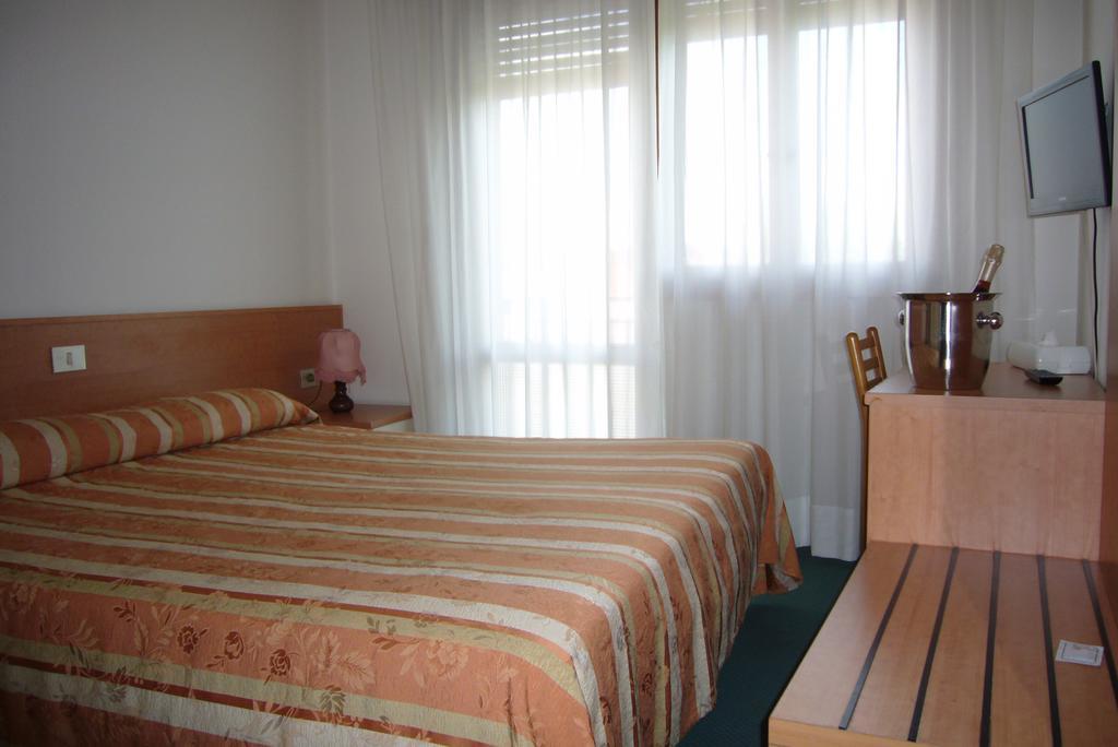 Hotel Kristall San Donà di Piave Zewnętrze zdjęcie